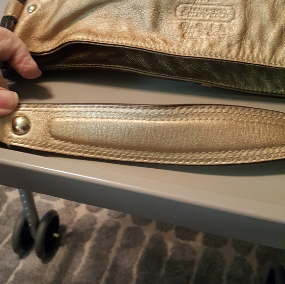 New Coach Handbag - Picture 7 of 9